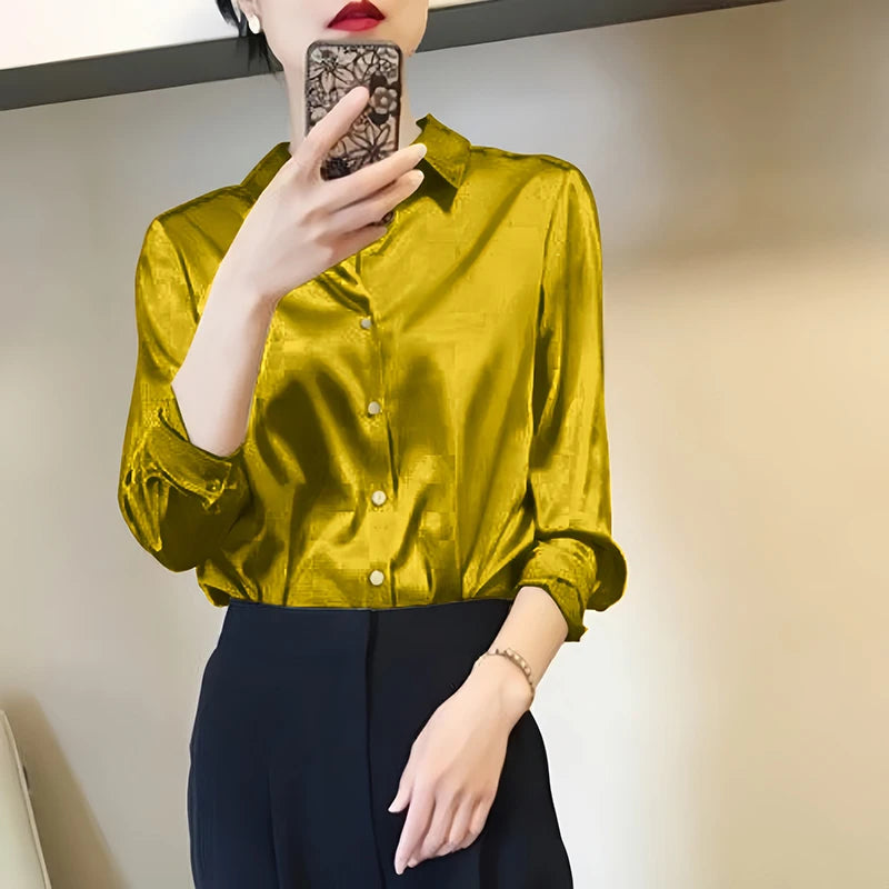 Satin Women’s Blouse – Style and Sophistication for Your Work Look!